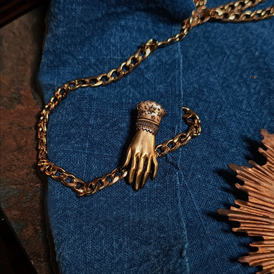 La Mano Pin