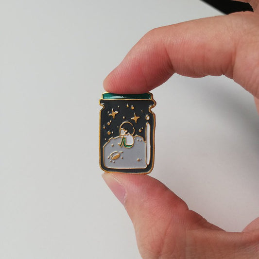 Star Bottle Pin